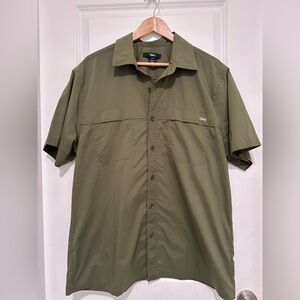 Tilley | Men’s Large Olive Green Casual Short Sleeve Button Up Shirt